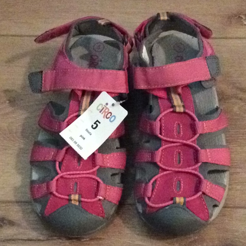 New Circo pink finola Sz 5 sandals Velcro NWT
